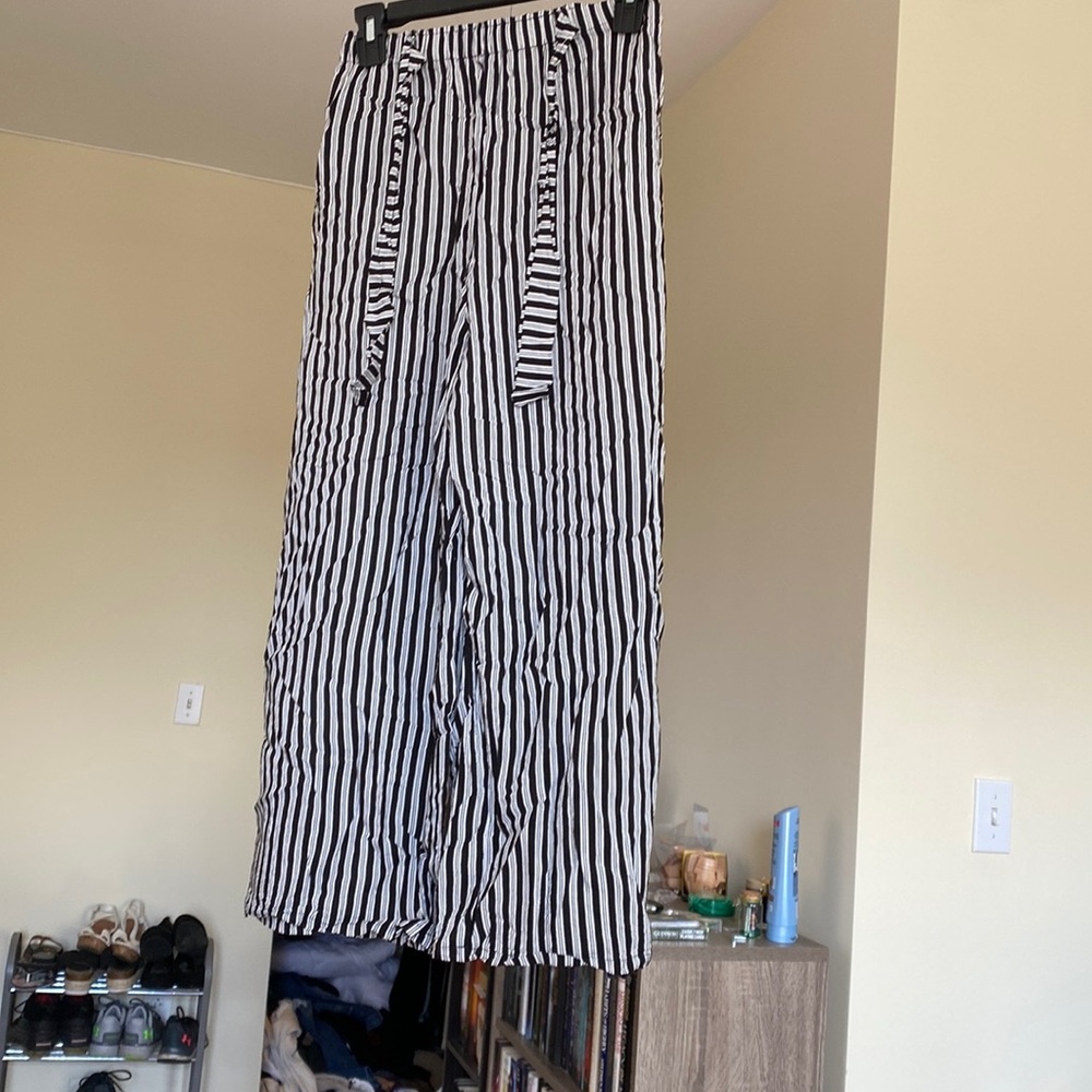 Black and white stripped pants